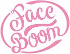 Różowy ozdobny napis „Face Boom” ułożony w owalnej formie na białym tle.