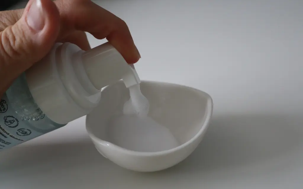 Aplikacja pianki do mycia twarzy Tołpa Authentic do małej miseczki