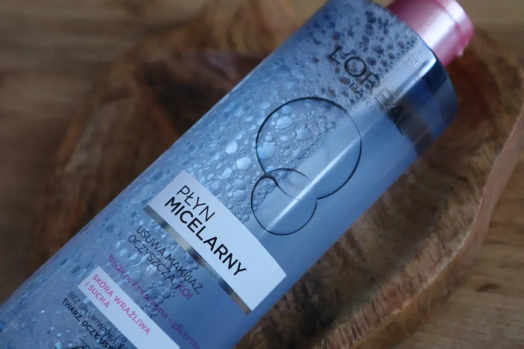 L'Oreal Paris Płyn micelarny skóra wrażliwa i sucha na brązowej deseczce