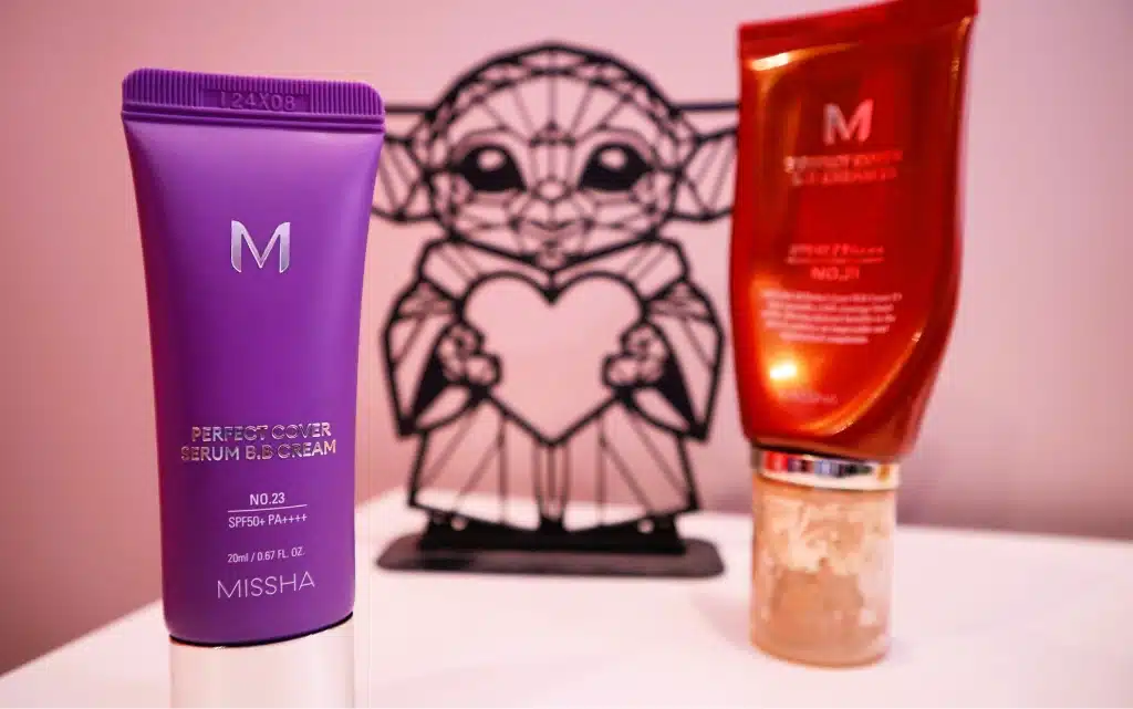 Krem BB Missha M Perfect Cover Serum oraz klasyczna wersja w czerwonym opakowaniu – porównanie