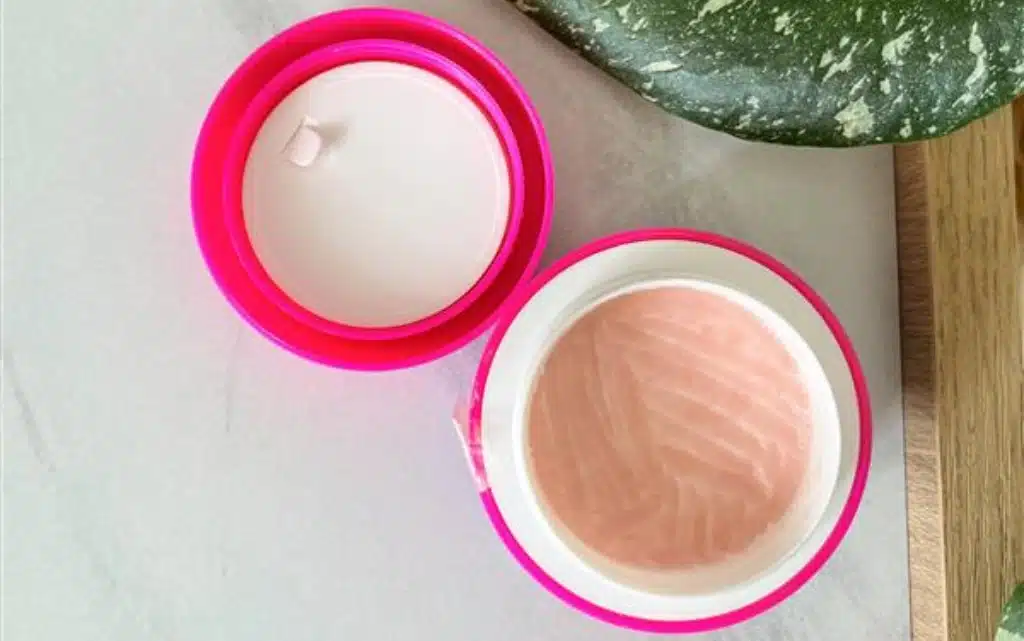 Otworzone opakowanie mydełka do demakijażu Stars from the stars Space Face Cloudless Sky