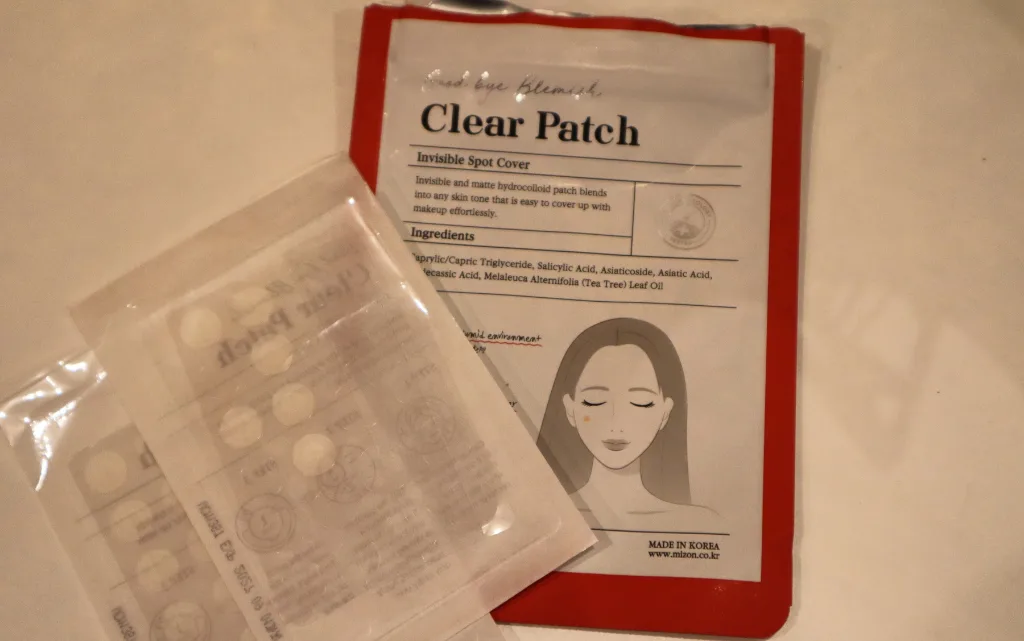 Otworzone opakowanie plasterków na wypryski i niedoskonałości MIZON Good Bye Blemish