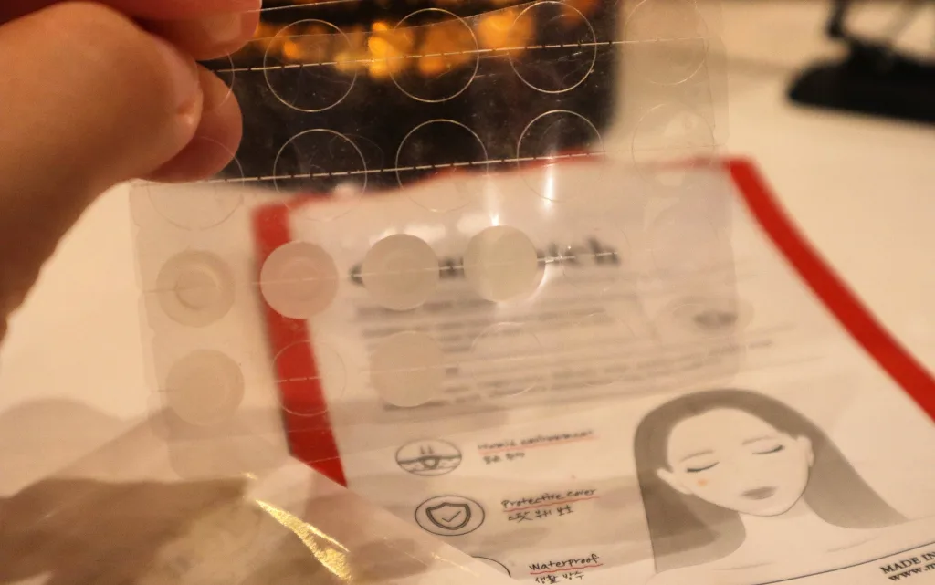 Zużyty do połowy blister plasterków na wypryski i niedoskonałości MIZON Good Bye Blemish