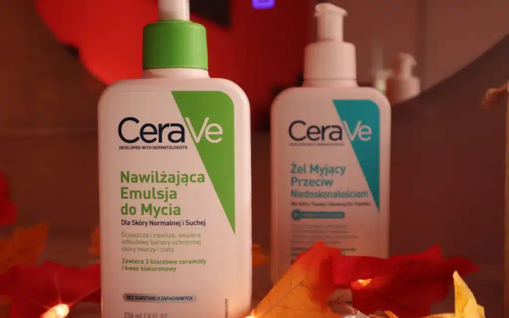 CeraVe nawilżająca emulsja do mycia dla skóry normalnej i suchej na tle żelu myjącego przeciw niedoskonałościom CeraVe