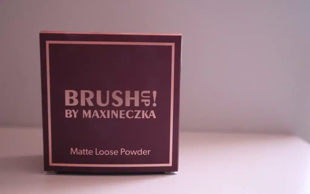 Sypki puder matowy BRUSH UP! BY MAXINECZKA grafika 3