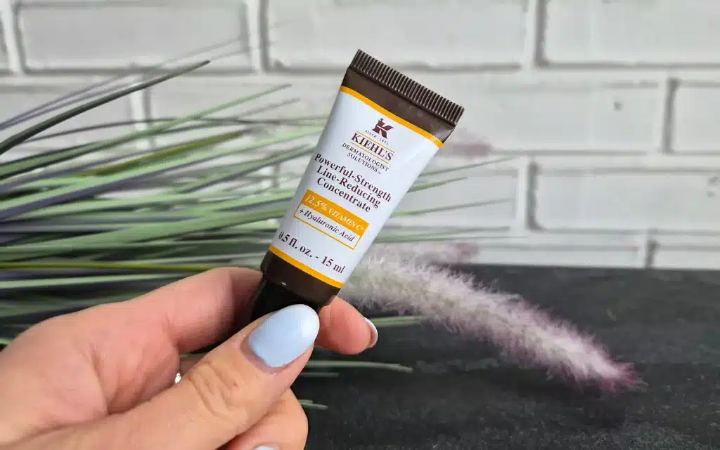 serum z witaminą C Kiehl's Powerful-Strength