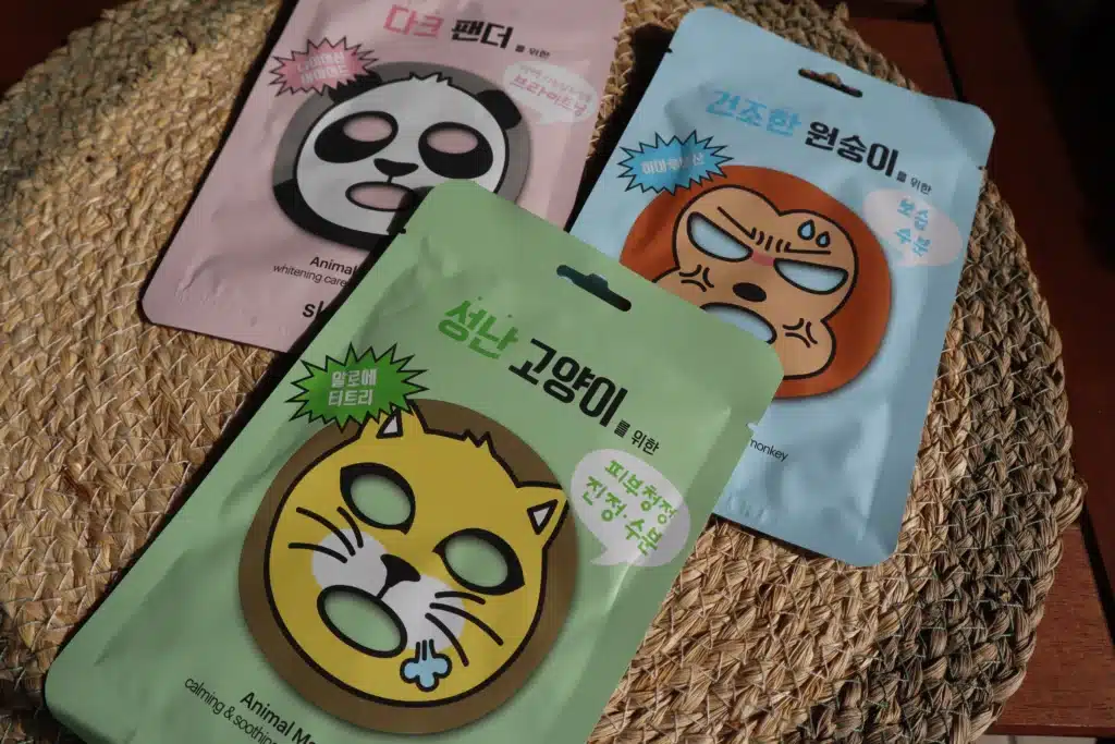 Skin79 Animal Mask Angry Cat, Dark Panda i Dry Monkey na słomianej podkładce