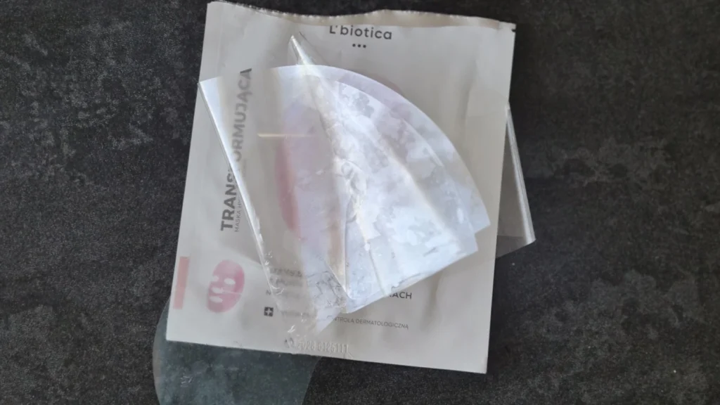 maseczka kolagenowa z PDRN L’biotica - ilość plastiku