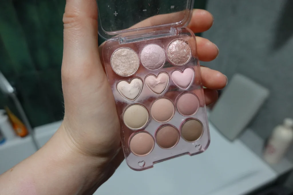 Colorgram Pin Point Eyeshadow Palette (02 Pink+Mauve)  otworzone opakowanie