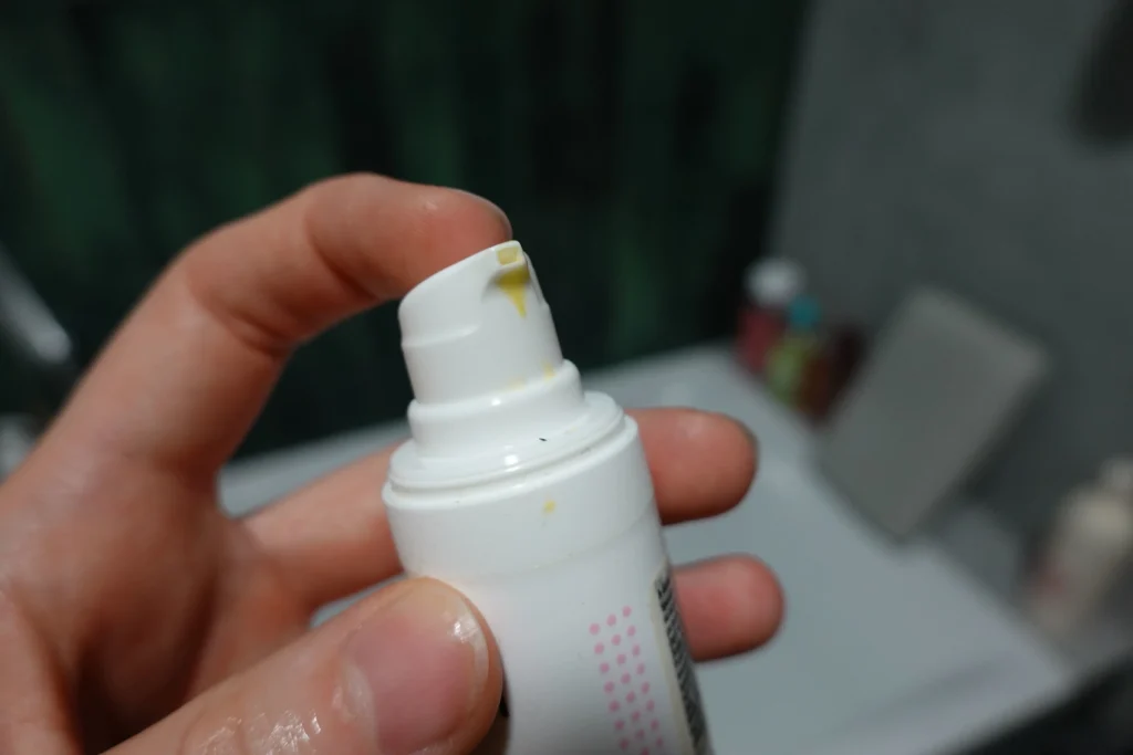 Geek & Gorgeous A-Game 5 — serum z 0,05% Retinalu - zbliżenie na aplikator